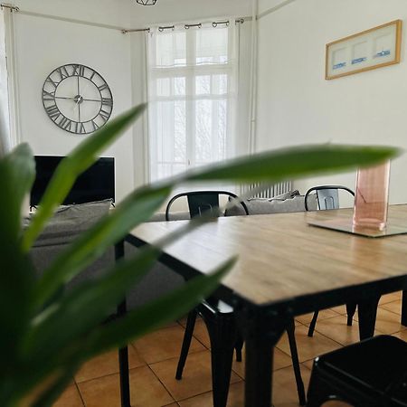 Appartement Lumineux Et Spacieux 2 Chambres Avec Parking Gratuit Dans La Rue แปร์ปินญอง ภายนอก รูปภาพ