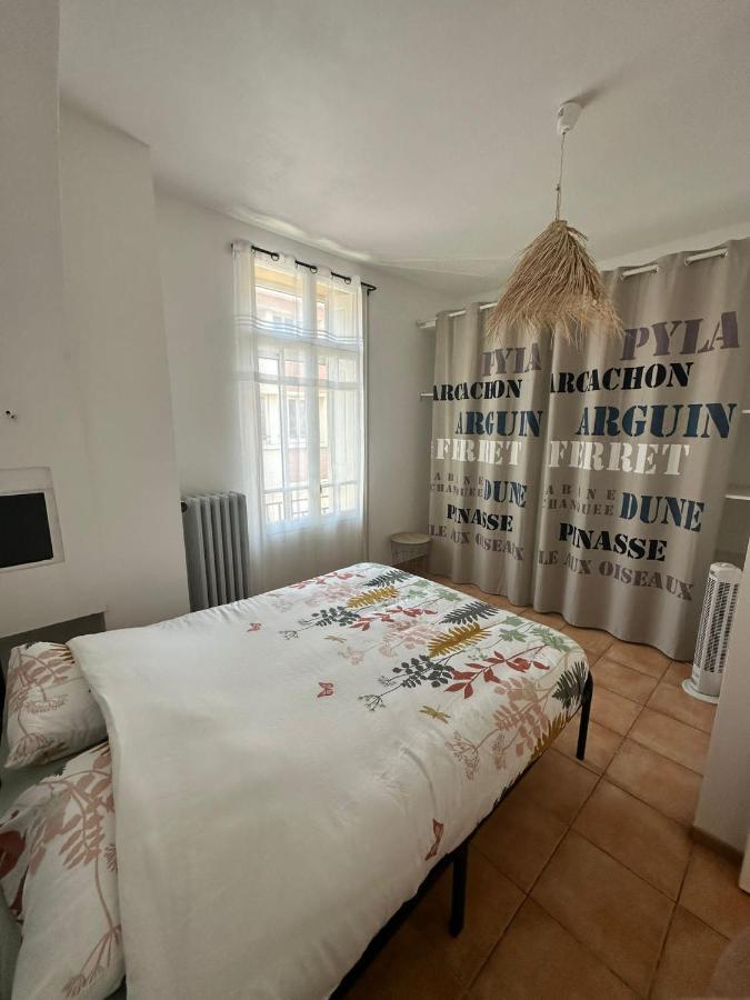 Appartement Lumineux Et Spacieux 2 Chambres Avec Parking Gratuit Dans La Rue แปร์ปินญอง ภายนอก รูปภาพ