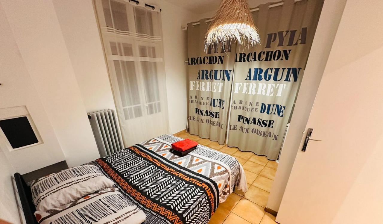 Appartement Lumineux Et Spacieux 2 Chambres Avec Parking Gratuit Dans La Rue แปร์ปินญอง ภายนอก รูปภาพ