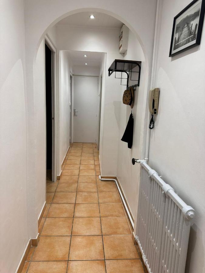 Appartement Lumineux Et Spacieux 2 Chambres Avec Parking Gratuit Dans La Rue แปร์ปินญอง ภายนอก รูปภาพ