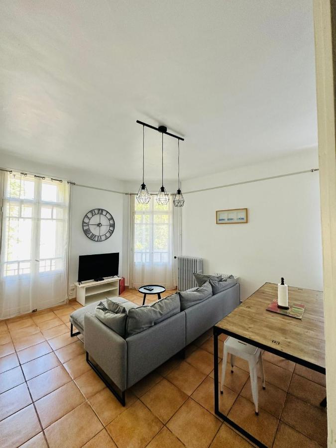 Appartement Lumineux Et Spacieux 2 Chambres Avec Parking Gratuit Dans La Rue แปร์ปินญอง ภายนอก รูปภาพ